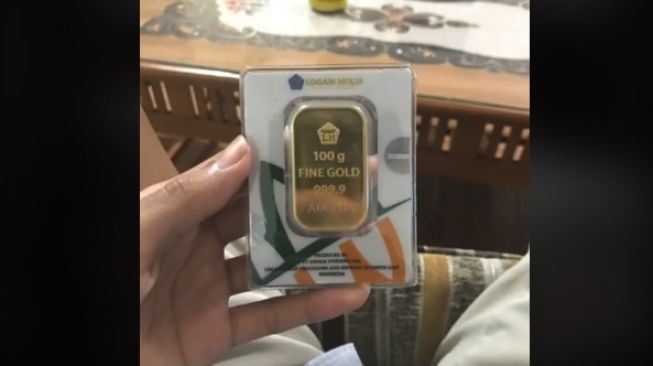 Koleksi tiket game zone sampai ditukar emas. (TikTok/@bocahlangka)