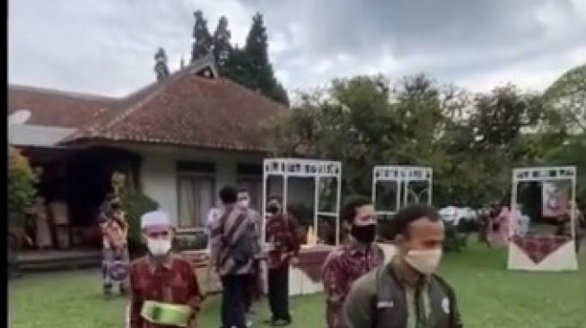 Gara-Gara Ditipu Katering, Hari Bahagia Pengantin Ini Berubah Jadi Petaka