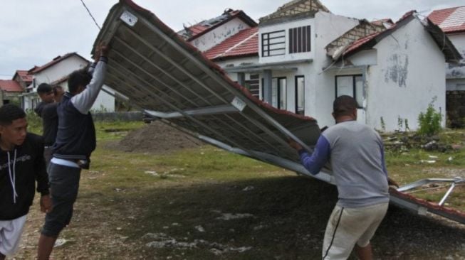 Listrik Belum Juga Nyala Pasca Bencana Alam, Kota Kupang NTT Gelap Gulita