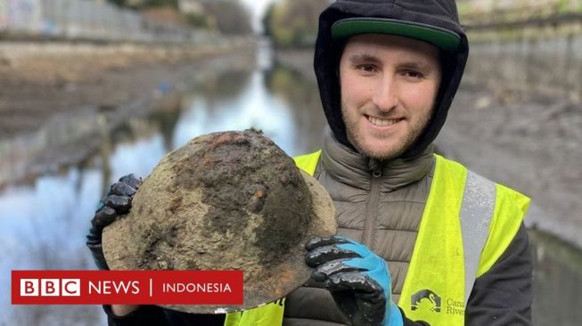 Rahasia Harta Karun Tersembunyi di Dasar Kanal di London Timur