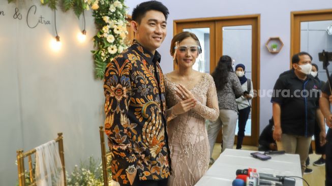 Nikahi Citra Monica, Ifan Seventeen Serahkan Mas Kawin Emas dan Uang Dolar