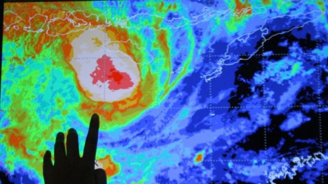 Bibit Siklon Tropis di sekitar Laut Timor Berpotensi Terbentuk pada Natal 2021