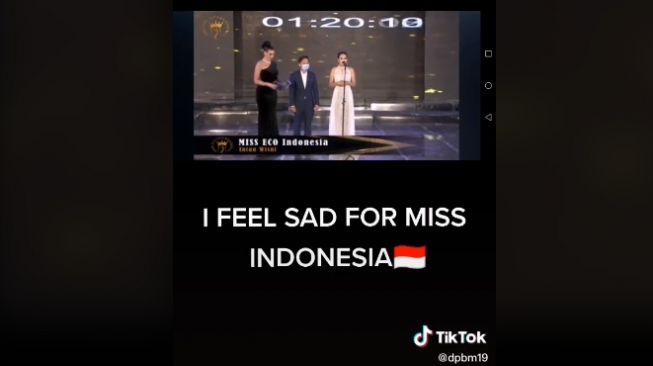 Miss Eco Indonesia saat meminta bantuan penerjemah bahasa (tiktok.com/@dpbm19)