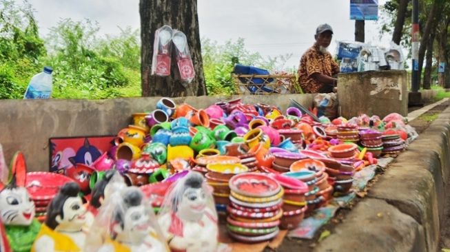 Nasib! Pedagang Mainan Khas Dugderan di Kota Semarang Kembali Gigit Jari