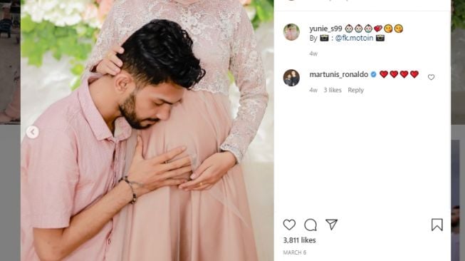 Martunis Ronaldo umumkan kehamilan istri [Instagram/@yunie_s99