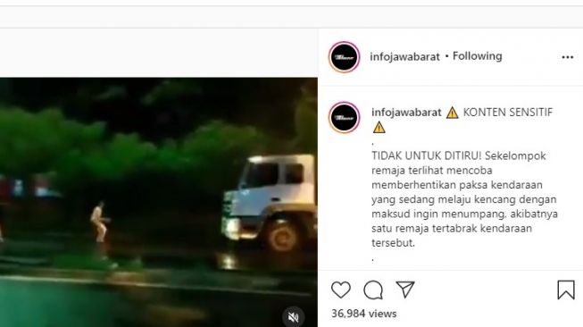 Tangkapan layar detik-detik seklompok remaja gagal berhentikan truk ngebut.[Instagram/@infojawabarat]