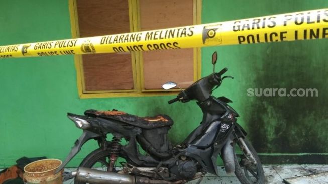 Sekretariat IPMIL Luwu Dilempari Bom Molotov, Satu Motor Hangus Terbakar