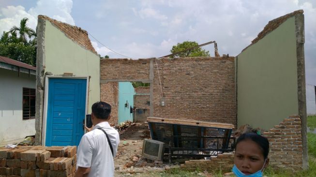 45 Rumah Rusak Diterjang Puting Beliung di Deli Serdang