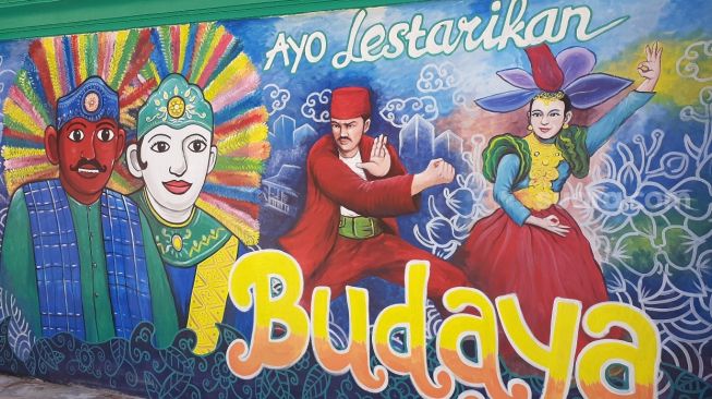 Mural kebudayaan Betawi di Taman Kota 2 atau Taman Jaletreng di Setu, Kota Tangerang Selatan (Tangsel), Rabu (7/4/2021). [Suara.com/Wivy Hikmatullah]