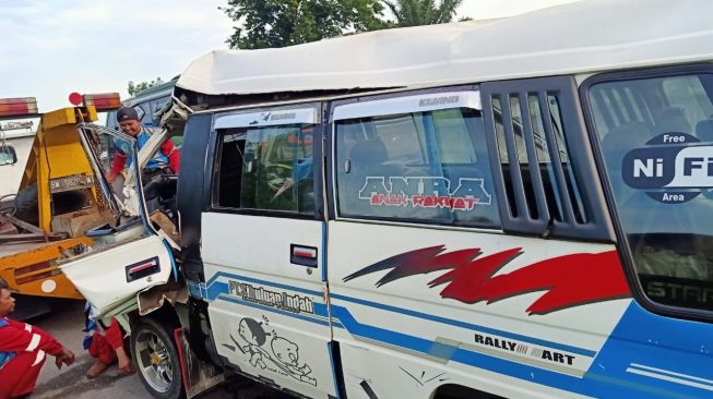 Detik-detik Kecelakaan di Tol Belmera, 2 Orang Tewas