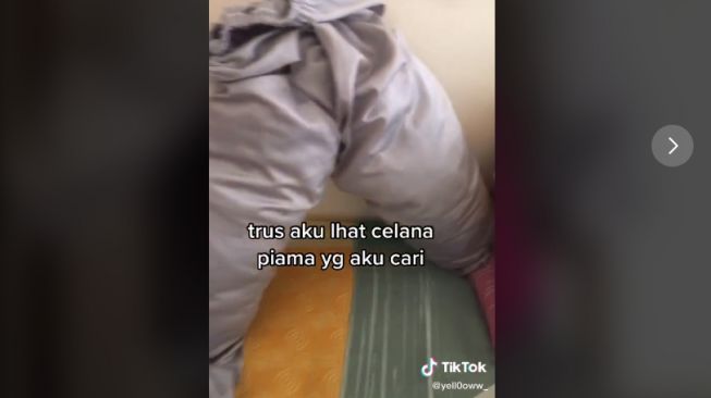 Celana piyama berbentuk aneh (tiktok.com/@yell0oww_)