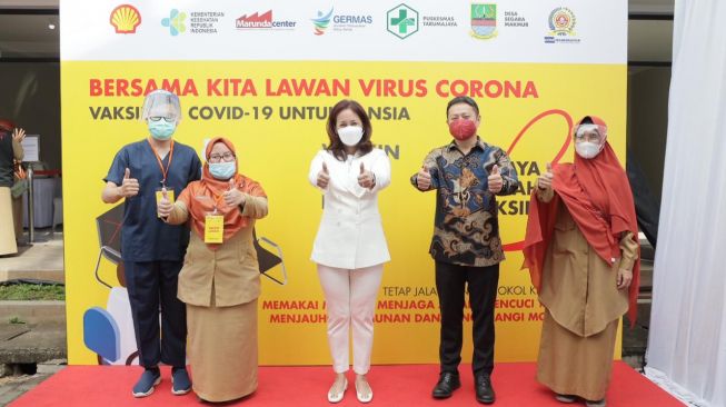 Shell Indonesia menggelar vaksinasi Covid-19 untuk lansia bersama Dinas Kesehatan dan Puskesmas Tarumajaya serta Marunda Center [Shell Indonesia].