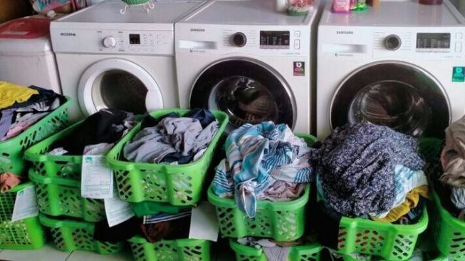 Dua Mahasiswi Bandar Lampung Ini Maling Pakaian 11 Kg Saat Dilaundri