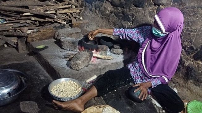 Jagung Titi dan Tradisi Ramadhan di Negeri Lamahala NTT