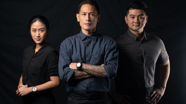 Chef Arnold, Juna, dan Renatta Berkolaborasi untuk Menu Spesial MangkokKu