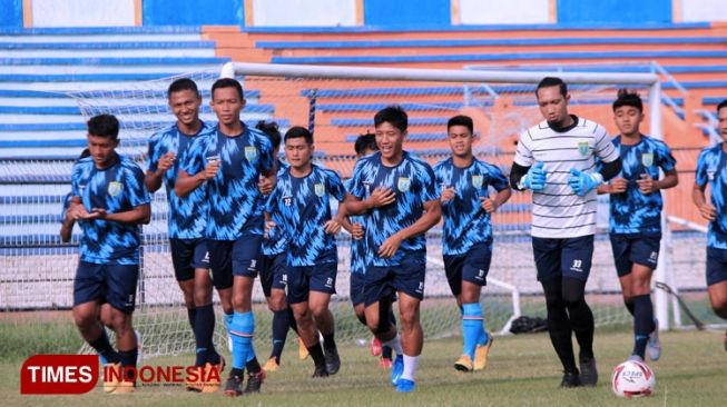 Hadapi Persebaya Malam Ini, Hasil Swab PCR Persela Sempat Negatif Lalu Berubah