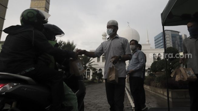 Jadwal Buka Puasa Tangerang Selatan Senin 3 Mei 2021