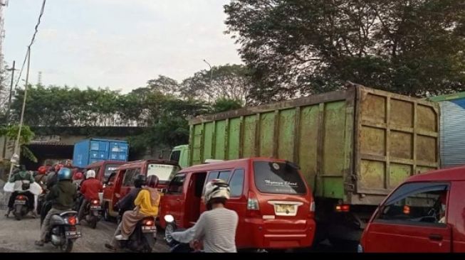 Saat Ramadhan, Kemacetan Terowongan Tambak dan Gorda Makin Parah