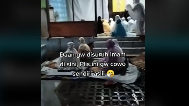 Pria panik habis jadi imam sholat tarawih. (TikTok)