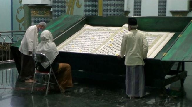 Tadarus Al-Quran Raksasa, Tradisi Setiap Ramadhan di Banyuwangi