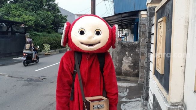 Jadi Badut Teletubbies, Jalan Keluar Lucas Bertahan Hidup di Masa Pandemi