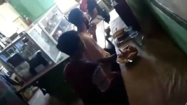 Viral Warga Keciduk Makan Siang di Warteg, Satpol PP Sita Penanak Nasi