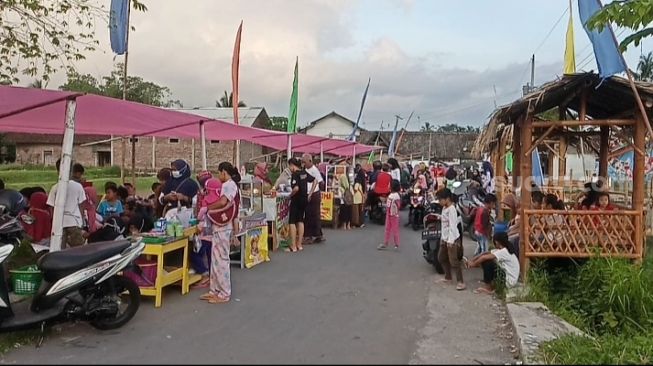 Sensasi Ngabuburit Sambil Wisata di Pasar Ramadan Lepen Shumong Magelang