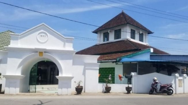Jadwal Buka Puasa Makassar Minggu 18 April 2021 dan Masjid Tertua di Sulsel