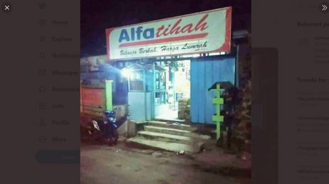 Gunakan Nama Plesetan Minimarket Penampakan Warung Ini Bikin Ngakak