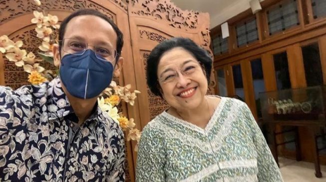 Nadiem Unggah Foto Sowan ke Megawati, Netizen: Dijamin Lolos Dari Reshuffle