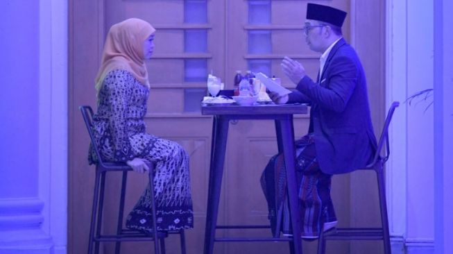 Khofifah Temui Ridwan Kamil Malam-malam, Ada Apa?