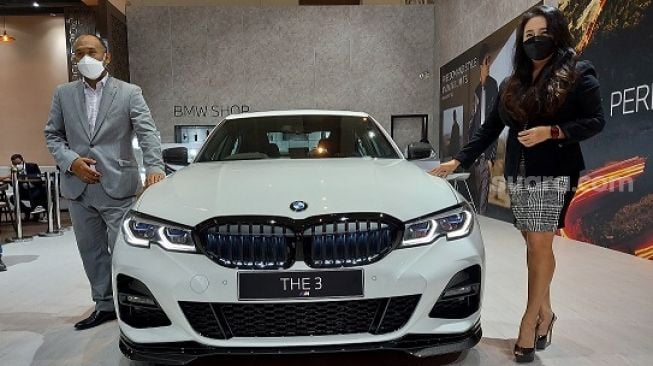 Vice President of Customer Support, BMW Group Indonesia, Ariefin Makaminan mengatakan, BMW M Performance Parts adalah salah satu favorit dari pelanggan [Suara.com/Manuel Jeghesta Nainggolan].