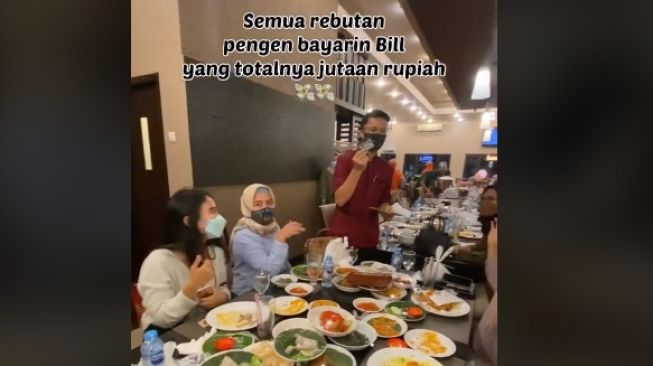 Bukber Ala Sultan Saling Berebut Bayar, Saat Chat Terbongkar Aslinya Nyesek