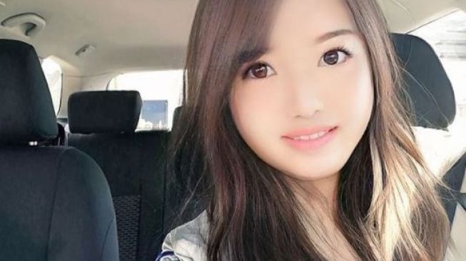 Ketagihan FaceApp, Pria 53 Tahun Ini Hobi Unggah Foto Jadi Remaja Cantik