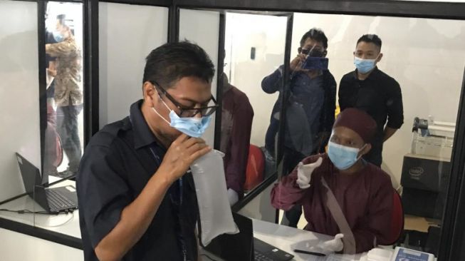 Kamis 22 April 2021 Bandara SAMS Sepinggan Pakai GeNose