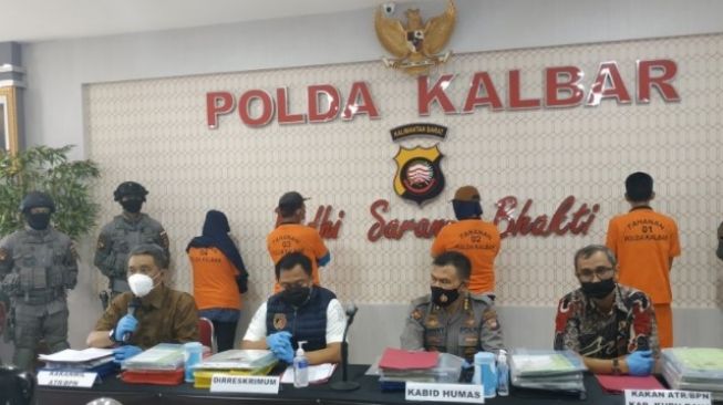 Rugikan Warga Rp 1 Triliun, Komplotan Mafia Tanah di Kubu Raya Diringkus