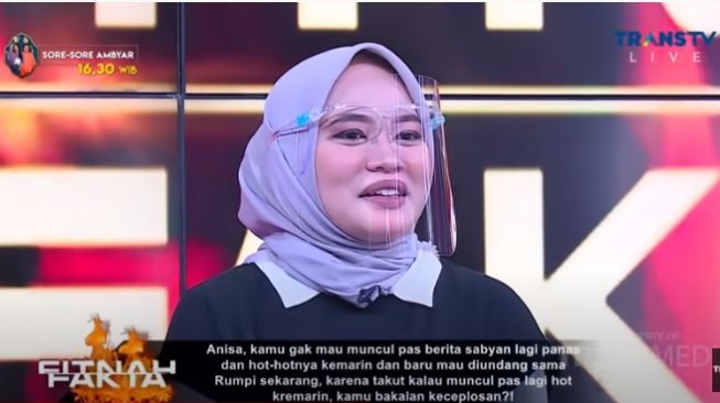 Mantan personil Sabyan Gambus, Annisa Rahman di acara tv. - (YouTube/TransTvOfficial)