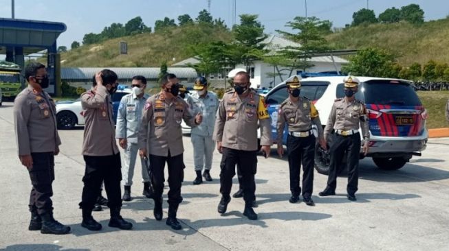 Cegah Mudik Lebaran, Kakorlantas Polri Cek Lokasi Penyekatan di Lampung