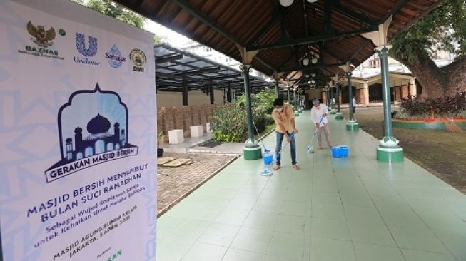 Gerakan Masjid Bersih, Ibadah Makin Khusyuk dan Aman di Tengah Pandemi