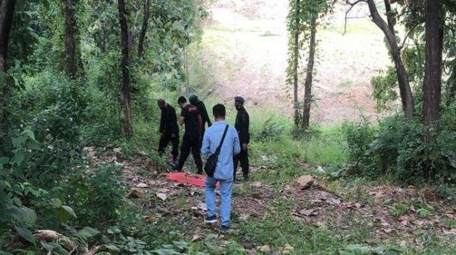 Disimpan dalam Guci, 24 Granat Ditemukan di Kota Solo