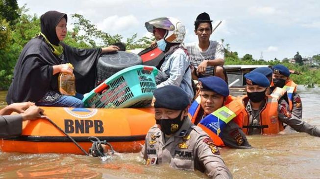 Gubernur Riau Keluarkan 11 Arahan Penanganan Banjir, Begini Isinya