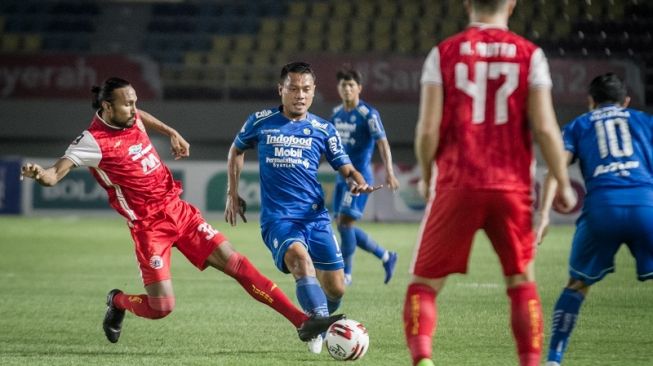 Pipik Ungkap Detik-detik Markas Persib Dilempar Batu, Kalah dari Persija