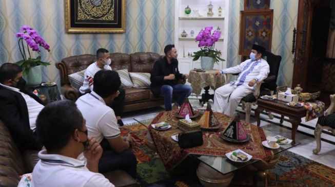 Raffi Ahmad berdiskusi dengan Wali Kota Tangerang [Ist]