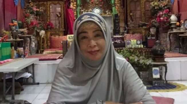 Hj. Atikah sebagai Ketua Mualaf Center Palembang [Fitria/suara.com]