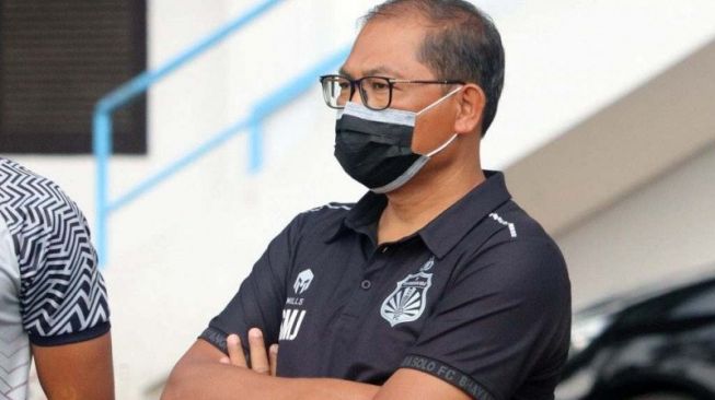 Bantah Aksi Peludahan, COO Bhayangkara FC Jelaskan Kronologi Insiden dengan Robert Alberts