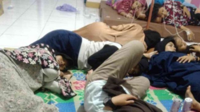 Puluhan Santri Keracunan usai Makan Hidangan Buka Puasa