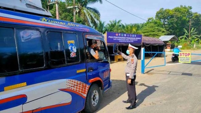 18 Ribu Kendaraan Putar Balik di Perbatasan Riau, 12 Ribu Lewat