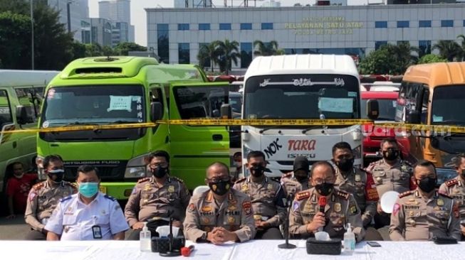 Mudik Dilarang, Ratusan Travel Gelap yang Nekat Angkut Pemudik Ditangkap