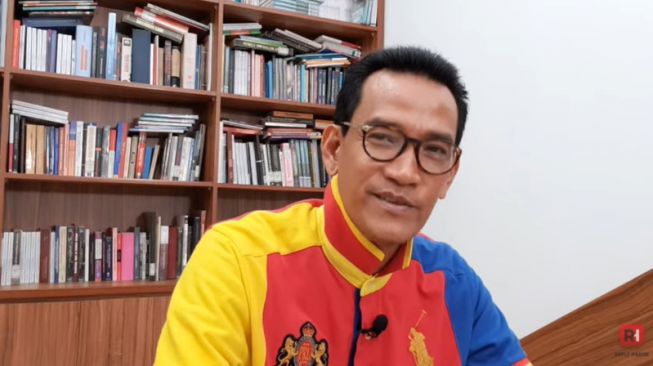 Refly Harun: Ada Semacam Skenario Munarman Digiring di Kandang Terorisme