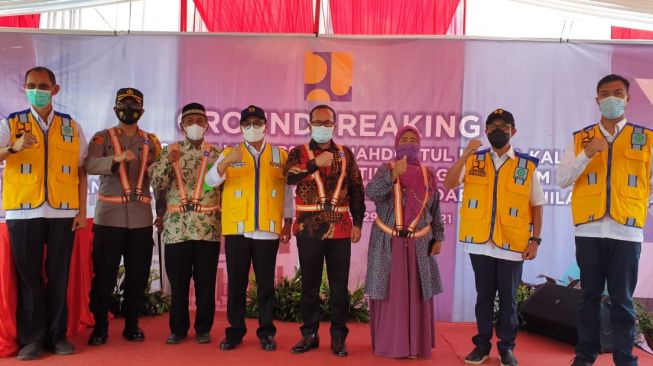 Ditjen Perumahan groundbreaking pembangunan 3 rusun di Kalbar. (Dok. Kementerian PUPR)